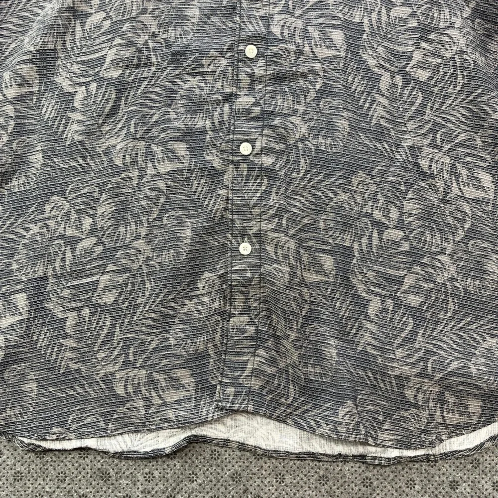 Tommy Bahama item excellent
